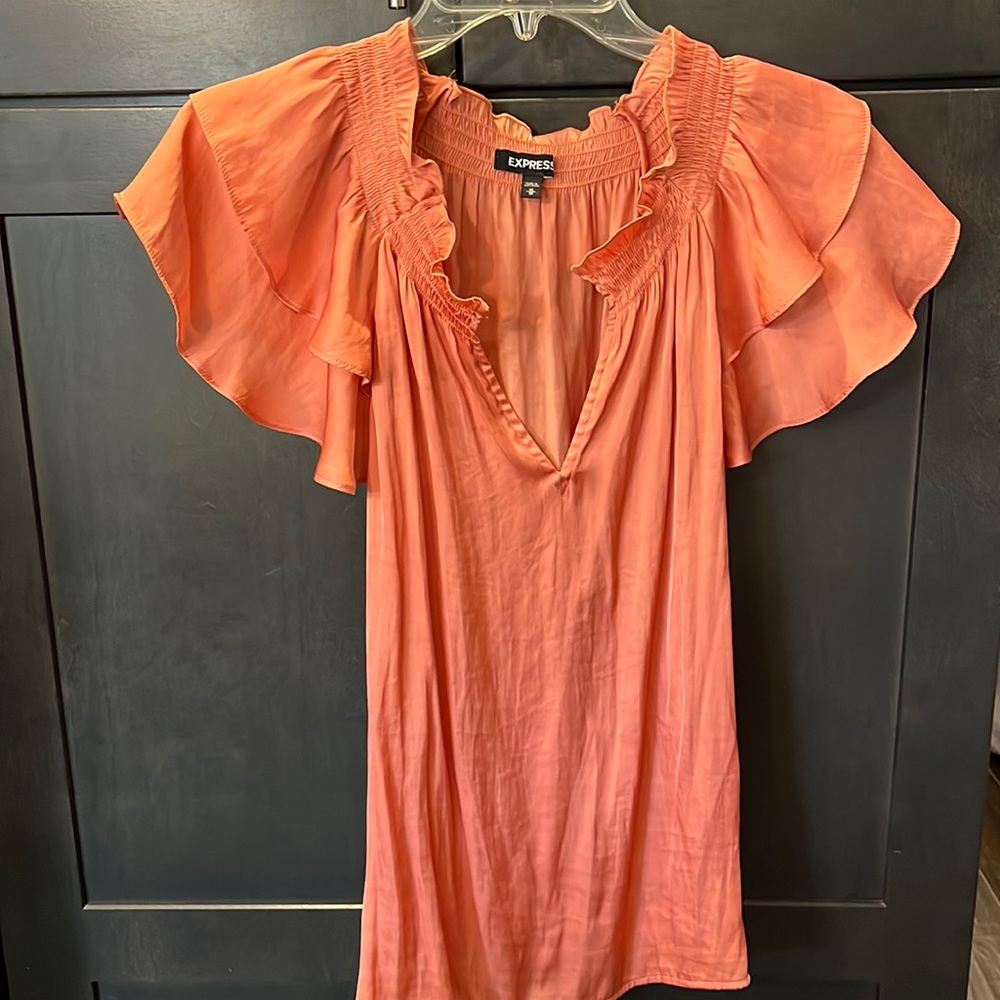 Express Blouse Salmon color. Ruching around collar with slight split. M - Picture 1 of 10